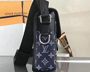 LV messenger pm  monogram canvas lion m54248 - 6