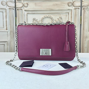 Prada metal closure 3903