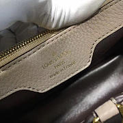 LV Capucines MM galet 3674 36cm - 5