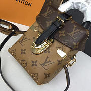 LV reverse monogram camera box 3479 - 4