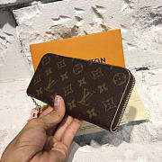 LV clemence wallet hot hot pink - 2