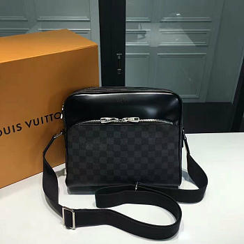  louis vuitton dayton reporter mm CohotBag