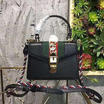 GUCCI Sylvie Leather Bag 2520