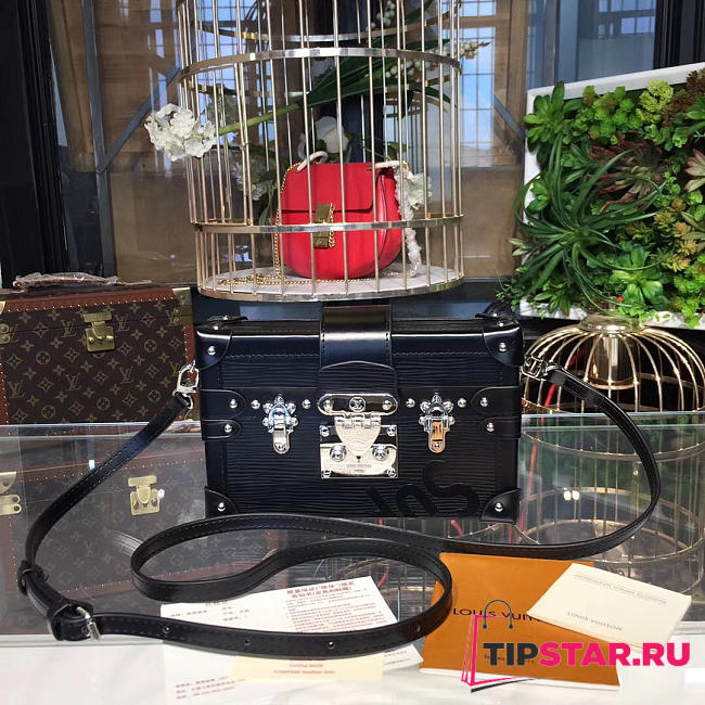 LV supreme petite malle black - 1