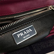 Prada metal closure 3927 - 3