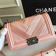 Chanel Medium Chevron Lambskin Quilted Boy Bag Pink A13044 VS03443 - 6