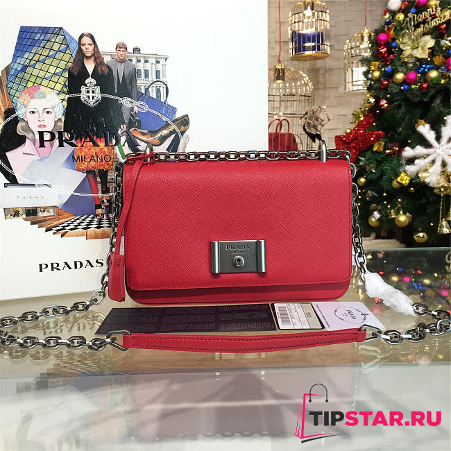 Prada metal closure 3923 - 1