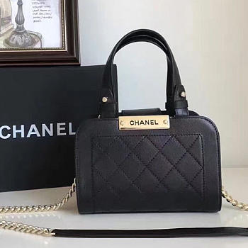 CHANEL Small Label Click Leather Shopping Bag (Black) A93731 VS02581