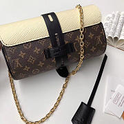 Louis Vuitton Original Single New Diagonal Chain Bag M44158 White - 6