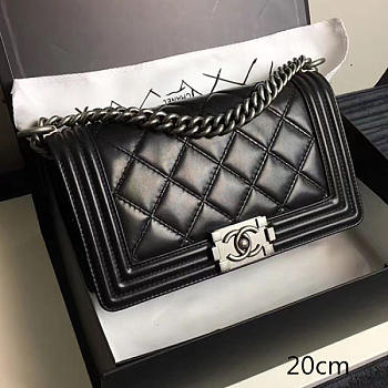 Chanel Quilted Calfskin Large Boy Bag Black A14042 VS02171