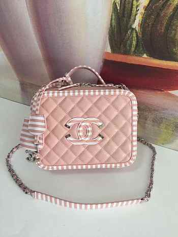 Chanel Vanity Case Pink Grained Caldskin Leather