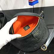 LV Monogram Empreinte Bumbag Noir - 5