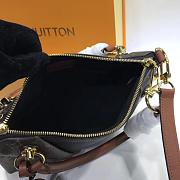 Louis Vuitton V tote BB m43976  - 5