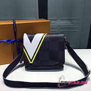  louis vuitton district CohotBag  district mm damier cobalt n44004  - 1