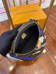 Louis Vuitton A New Purse - 6