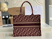 DIOR BOOK TOTE SMALL (Burgundy Dior Oblique Embroidery) M1296ZRIW_M974 - 4