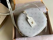 LV BOITE CHAPEAU SOUPLE MM ( Monogram Empreinte Leather White) M45276 - 1