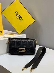 FENDI Baguette (Black) 8BR600A72VF15ZW - 5