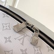 LV Discovery Backpack PM (White) M30232 - 3