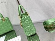 Dior's mini lady bag (Willow Green Cannage Lambskin) M0538OCEA_M64H - 2