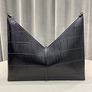 GIVENCHY Large Cut Out Bag In Crocodile-Effect Leather With Chain (Black) size 46cm - 5