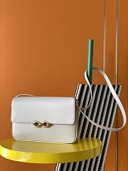 YSL Le Maillon Satchel In Smooth Leather (White) 6497952R20W9207 - 1