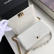 CHANEL Small Boy Chanel Handbag (White) A67085 B05839 10601 - 2