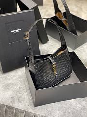 YSL Le 5 À 7 Hobo Bag In Crocodile-Embossed Shiny Leather (Black) 657228 Size 23 X 16 X 6,5 CM - 6