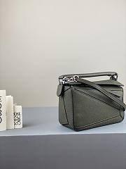 LOEWE Small Puzzle Edge bag in nappa calfskin (Vintage Khaki) A510P60X01 - 6