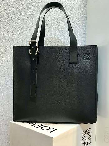 LOEWE Buckle tote bag in soft grained calfskin (Black) B692L09X01