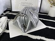 Chanel Cloud Bag (Silver) 22cm  - 4