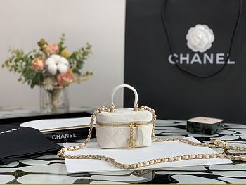 Chanel Mini Box Bag (White) 