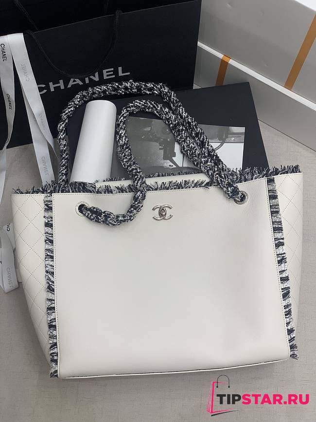 CHANEL Tire Leather Shopping Bag (White) - 1