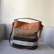 BURBERRY Original Single New Plaid Cotton And Linen Blended Hobo Bag (Brown) 50431 - 5
