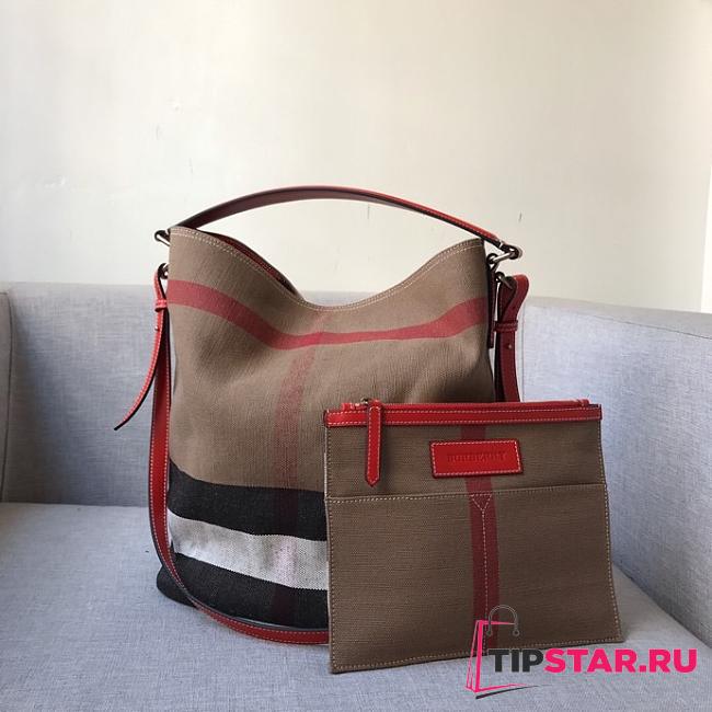 BURBERRY Original Single Star Contrast Color Bag  Jute Canvas Hobo Bag (Red) 57421 - 1