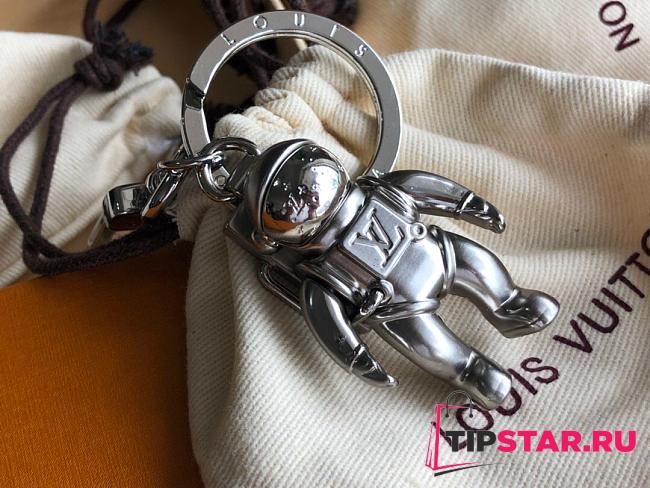 LV keychain 2019 spring and summer counters latest fashion single product spaceman hanging 3 - 1
