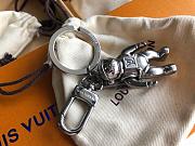 LV keychain 2019 spring and summer counters latest fashion single product spaceman hanging 3 - 2