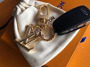 LV Keychain M65216 This LV Facettes Keychain - 1