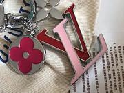 LV Keychain M67286 This must-have accessory will be the iconic LV letter - 2