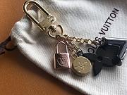 LV keychain steel hardware M67377 combines a variety of Louis Vuitton iconic elements 3 - 6