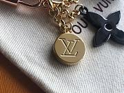LV keychain steel hardware M67377 combines a variety of Louis Vuitton iconic elements 3 - 5