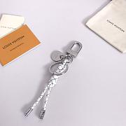 LV original single keychain M67224 new white rope - 5