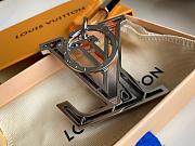 LV Plexi bag decoration magnifies the classic LV letters 4 - 4