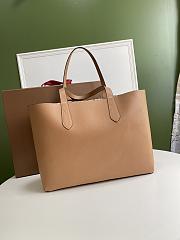 BURBERRY Home Double-Sided Shopping Bag (Beige)  - 4