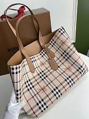 BURBERRY Home Double-Sided Shopping Bag (Beige)  - 5