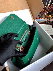 D&G medium Sicily bag in dauphine calfskin in green 25cm - 5