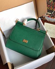 D&G medium Sicily bag in dauphine calfskin in green 25cm - 1