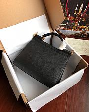 D&G medium Sicily bag in dauphine calfskin in black 25cm - 2