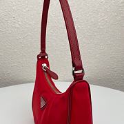 PRADA Re-Nylon Re-Edition Mini-Bag (Red)  - 3