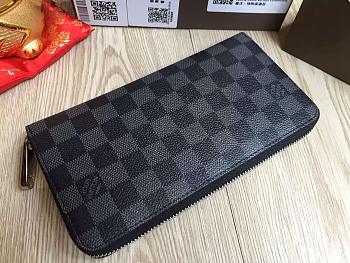 LV Large Wallet / Black Grid N63077